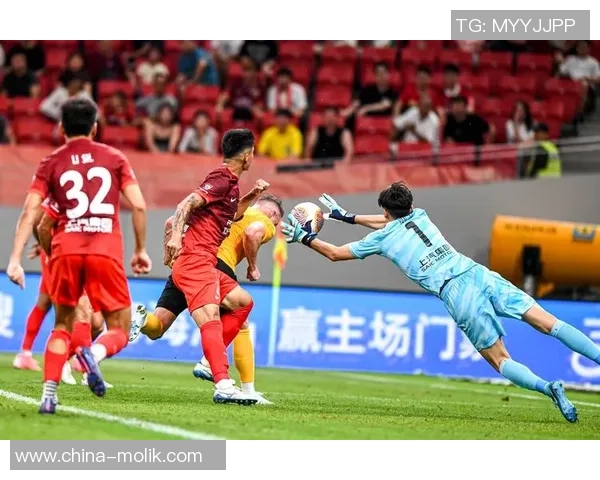 穆斯卡特勃然离场！亚冠完败武里南：4轮仅1分，海港让中超成笑柄